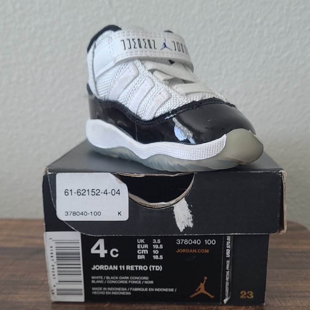 Jordan Black and White Sneakers with Ankle Support
